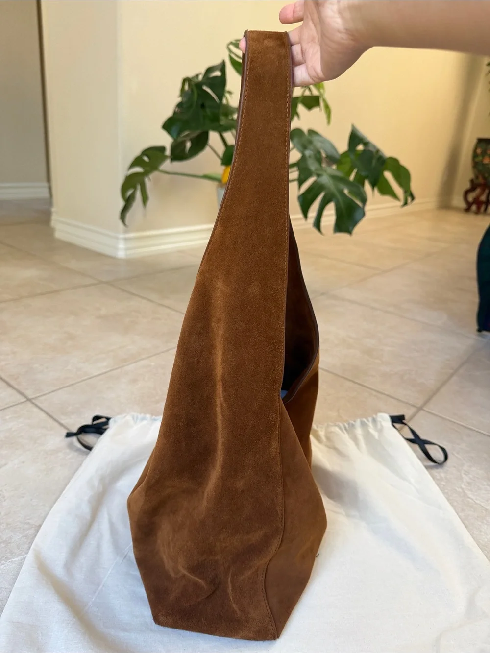 Quince minimal suede